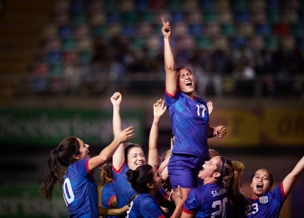 使得整个团 使得整个团