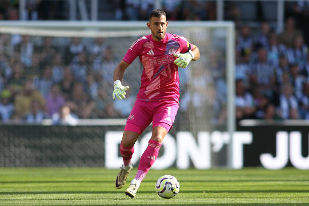 转会市场中 转会市场中