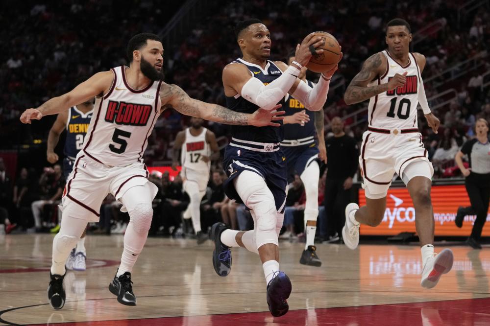 羽毛球比黄金涨得还快，网友直呼打不起球！.